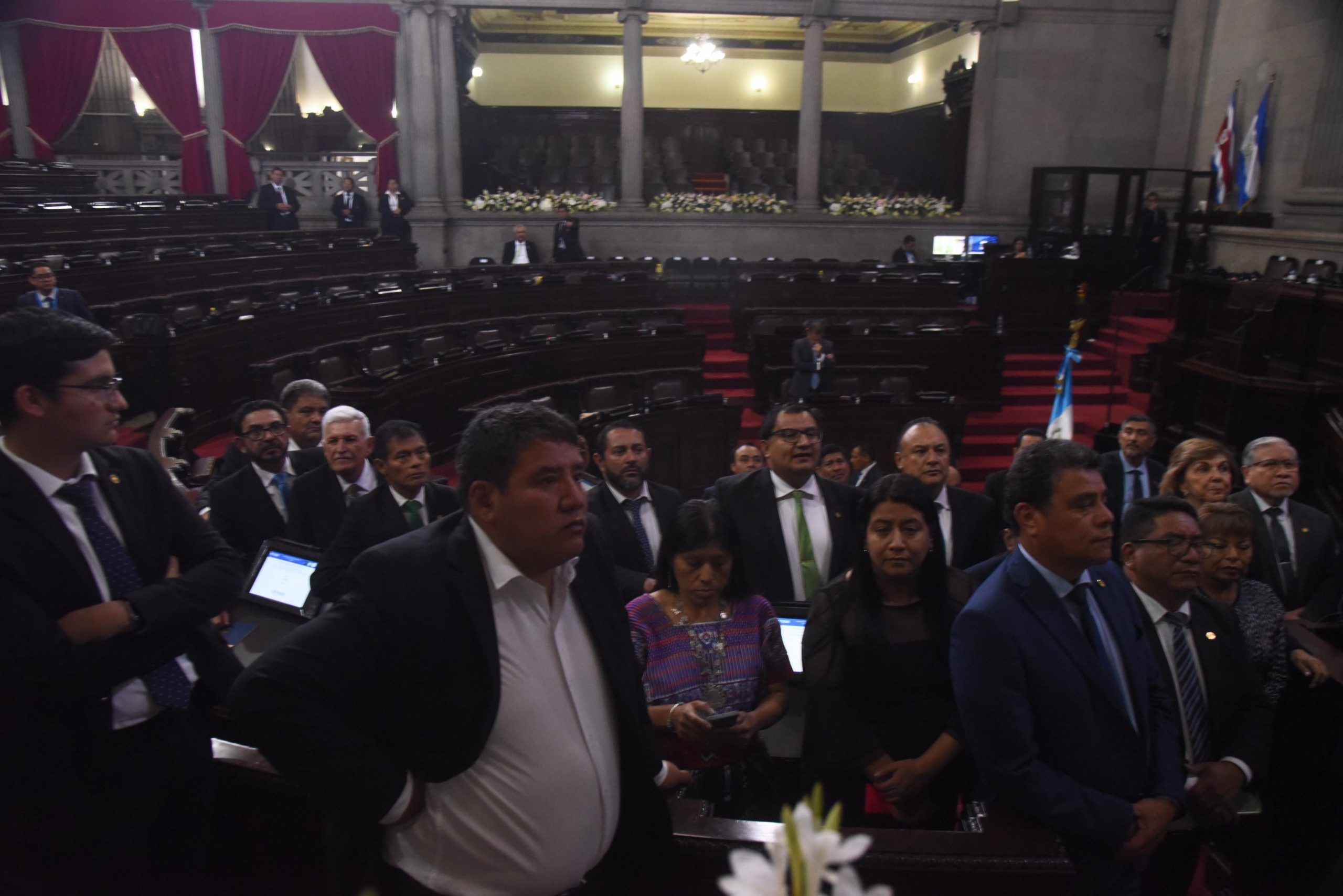 Diputados piden acuerdos para retomar actividades en 30 minutos