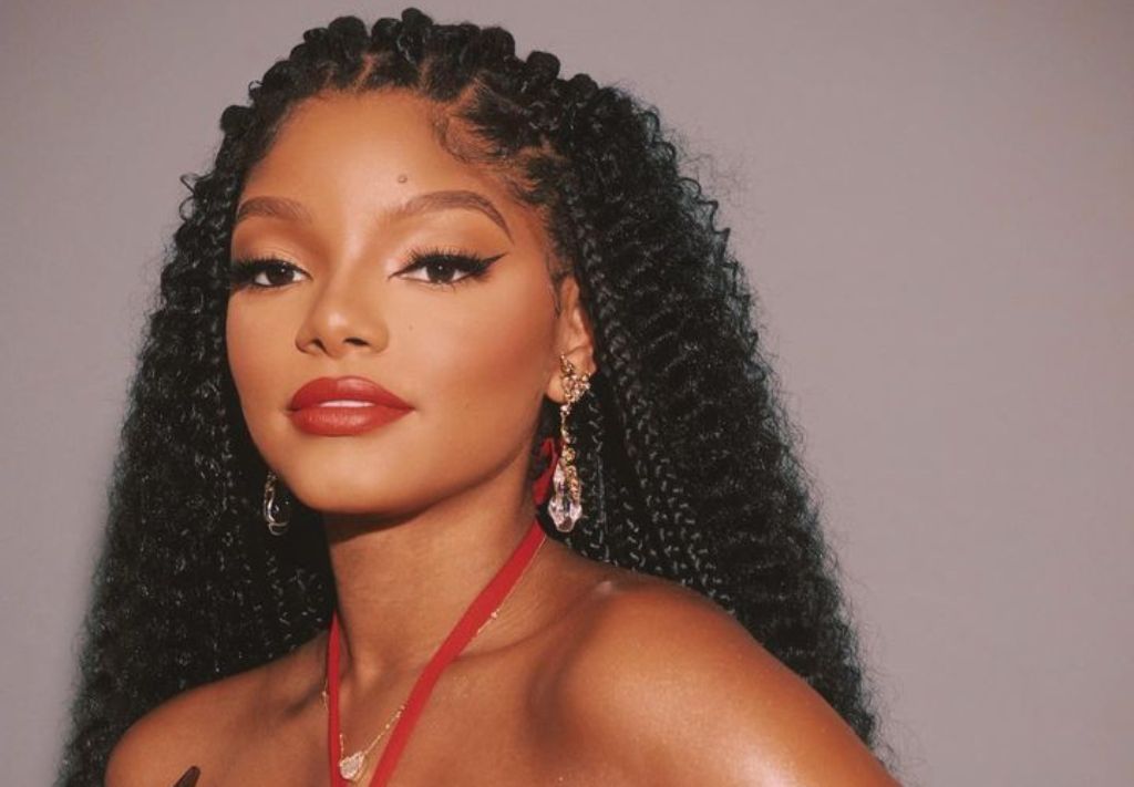 Bebé de Halle Bailey “La Sirenita” hace su debut en videoclip