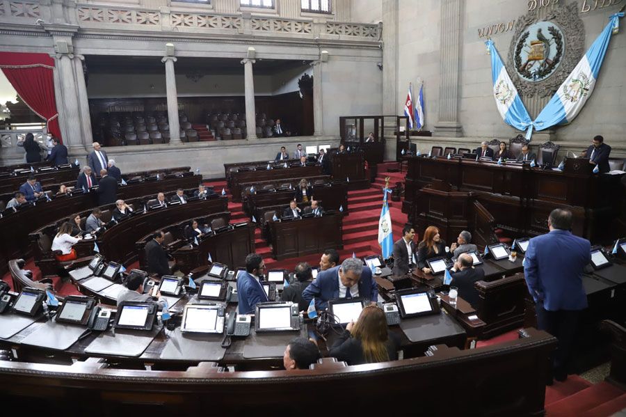 Diputados acuden a reunión convocada por Semilla