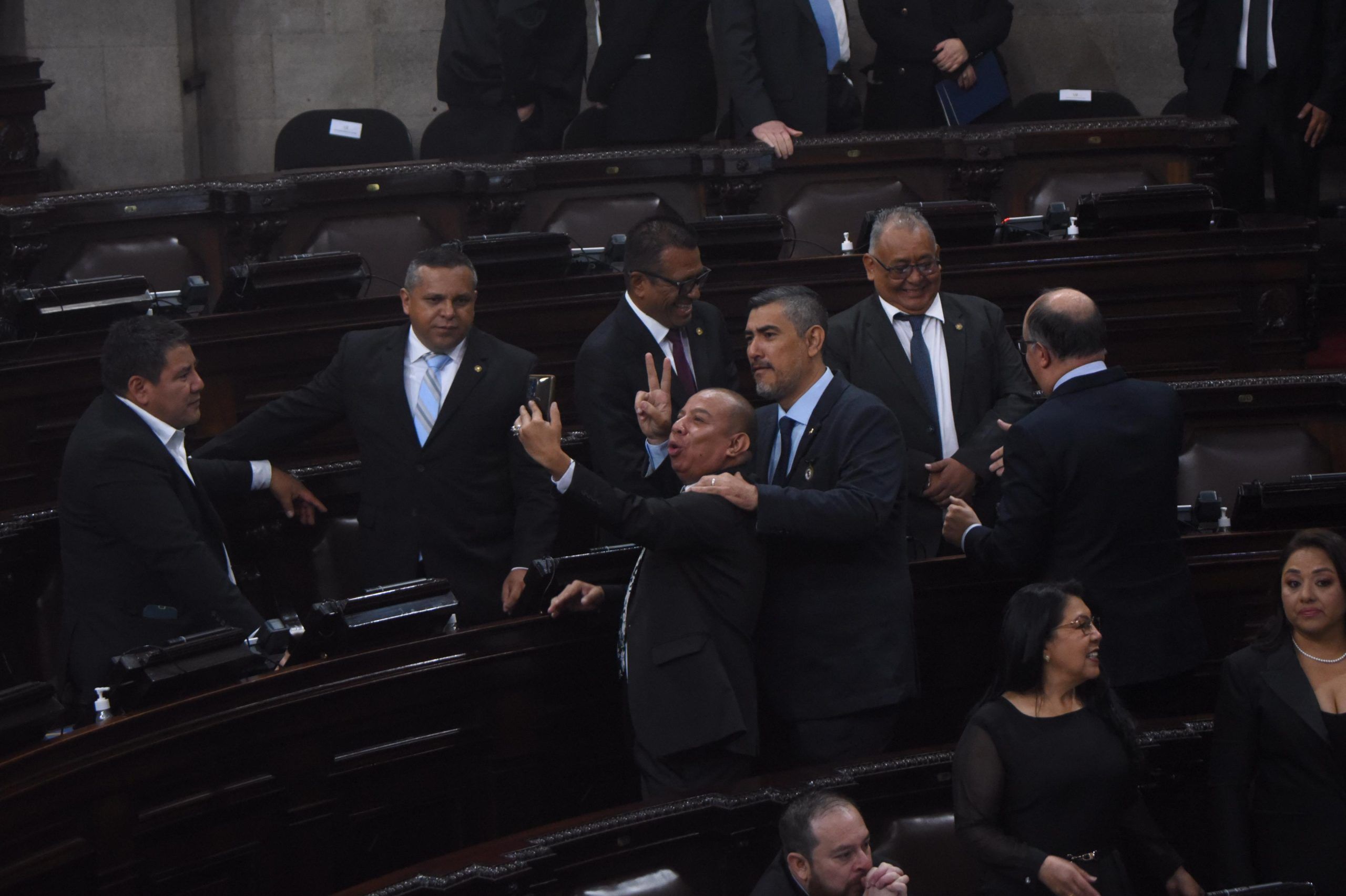 Ánimos caldeados por la comisión de verificación del Congreso