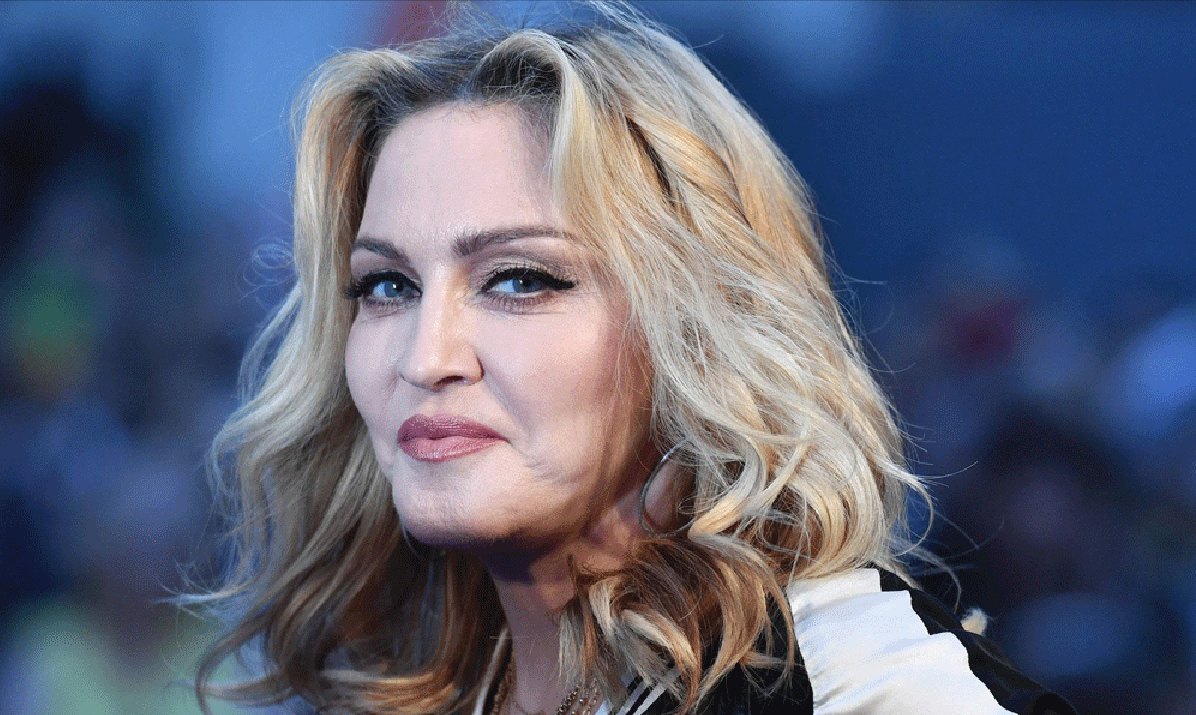 Fans exigen dinero a Madonna por empezar tarde sus conciertos