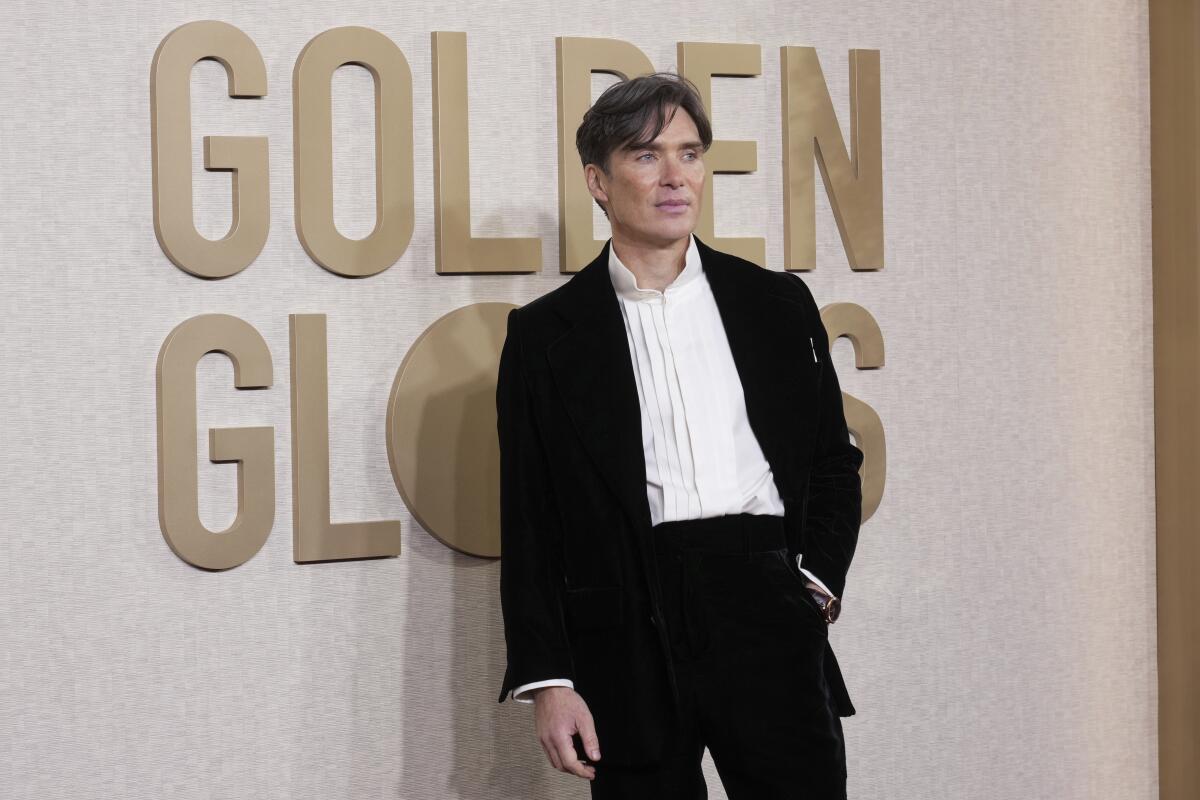 Cillian Murphy en su llega a la ceremonia de los Globos de Oro.