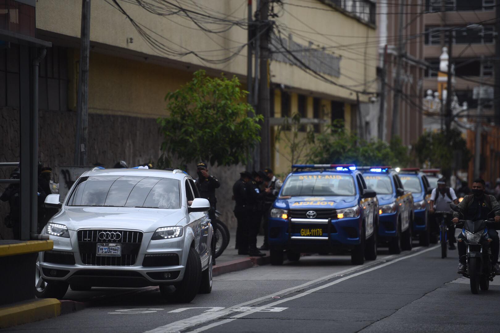 Advierten sanciones por uso de vehículos con placas dañadas