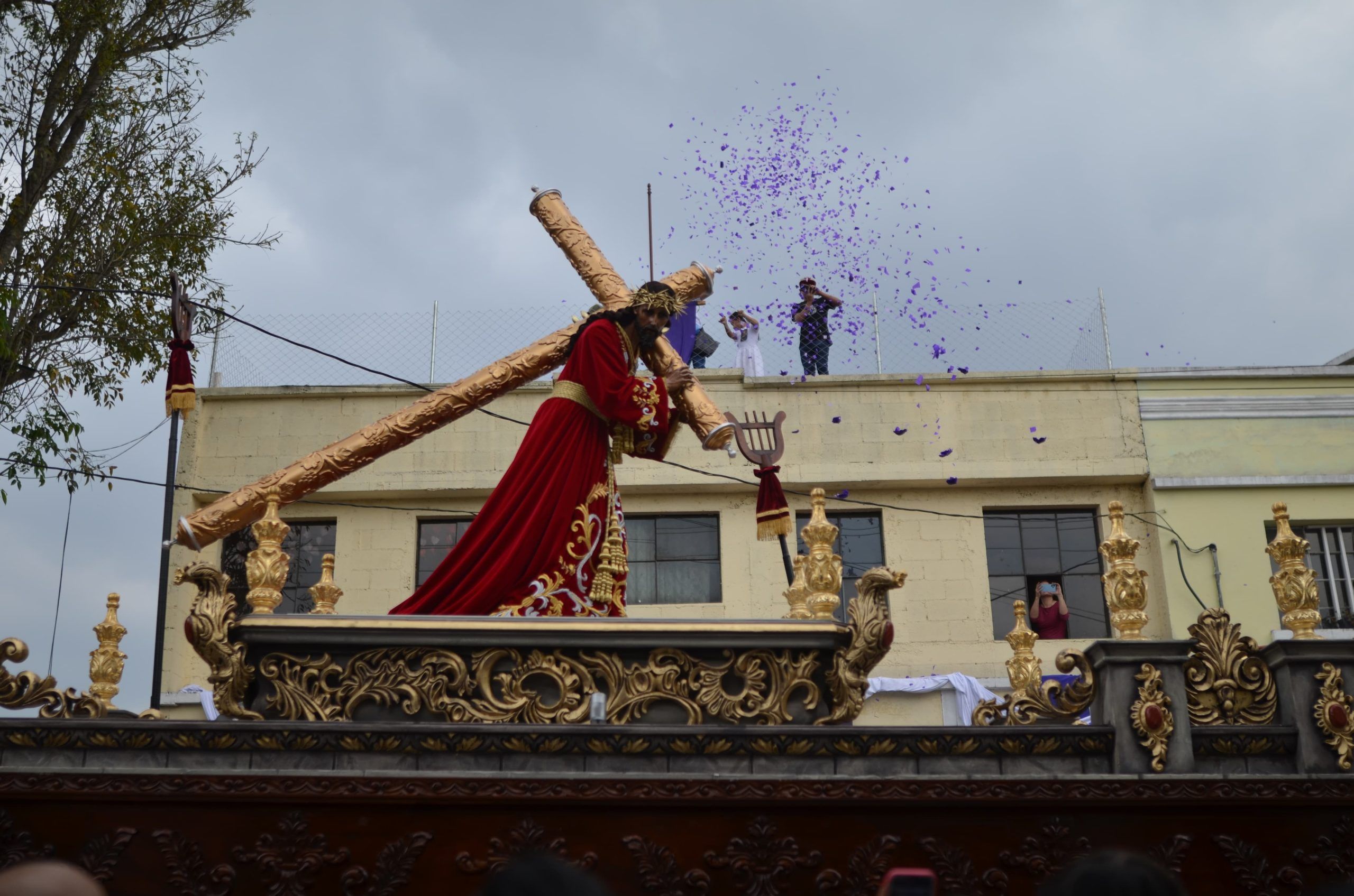 Procesión de Jesús del Consuelo llama a renovar la fe cristiana