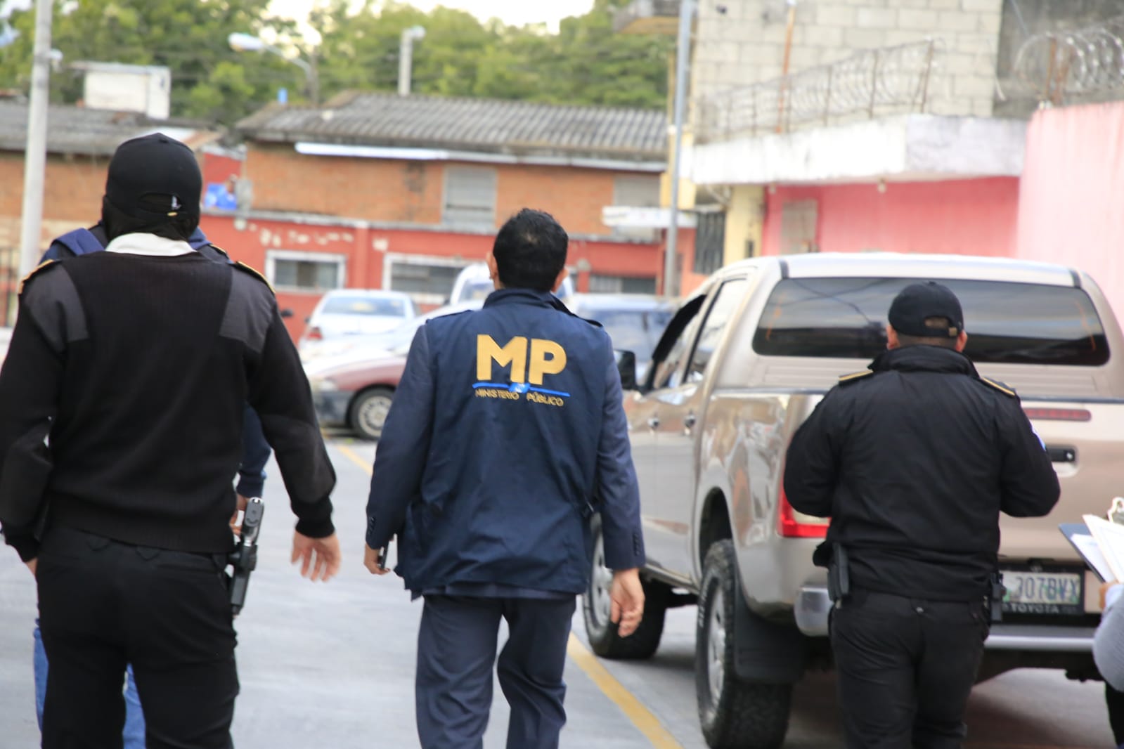 MP realiza operativo por desaparición de hombres en zona 9