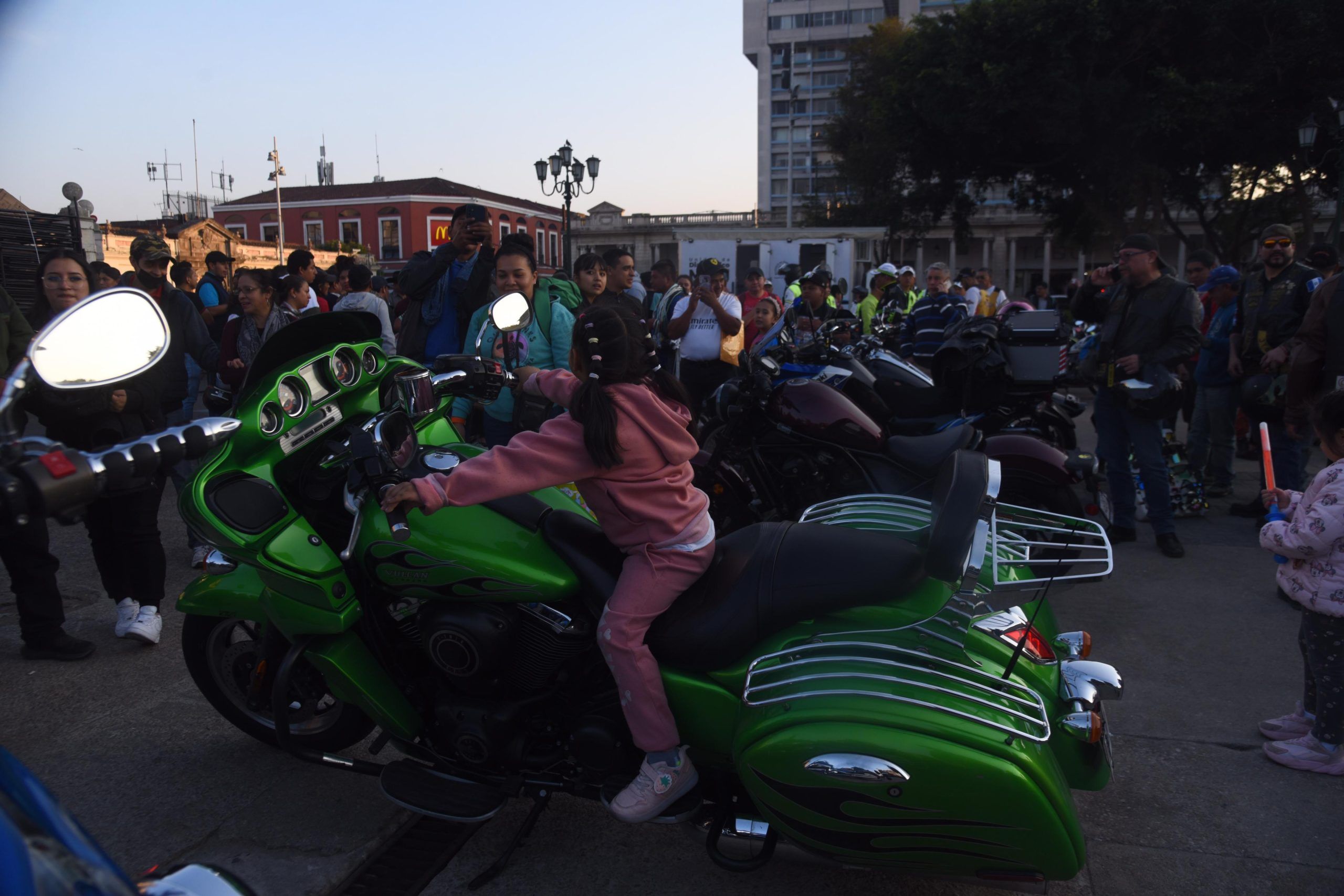 Parte la Caravana del Zorro 2024 desde la Plaza de la Constitución