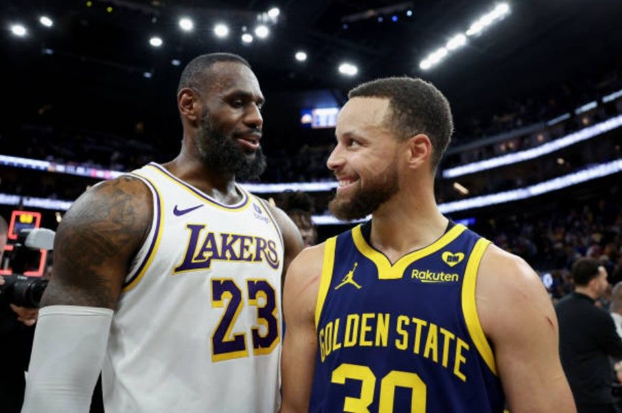 Los Warriors intentaron fichar a LeBron James para acompañar a Stephen Curry