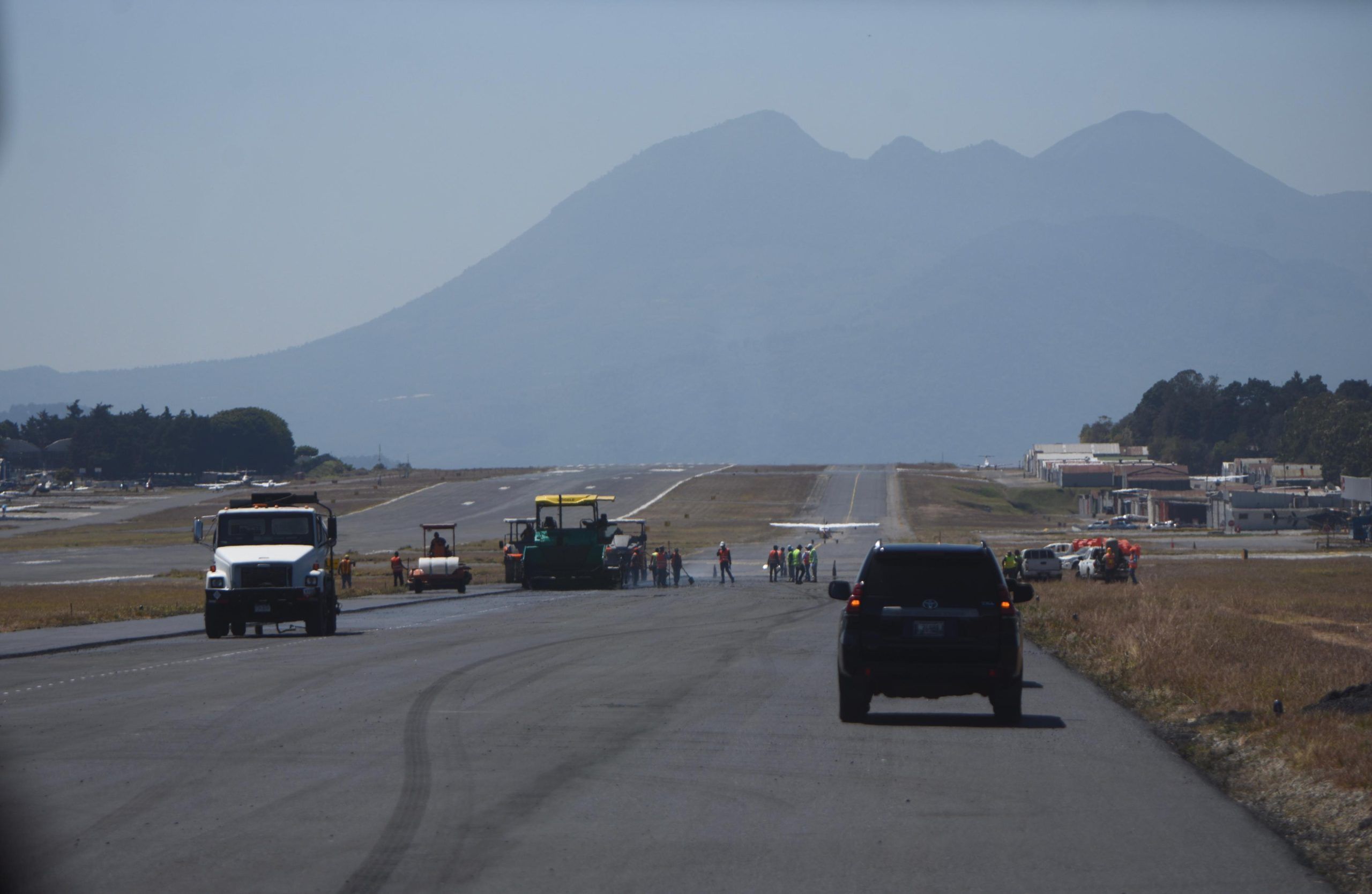 CIV podría buscar ayuda internacional para mejorar el aeropuerto La Aurora