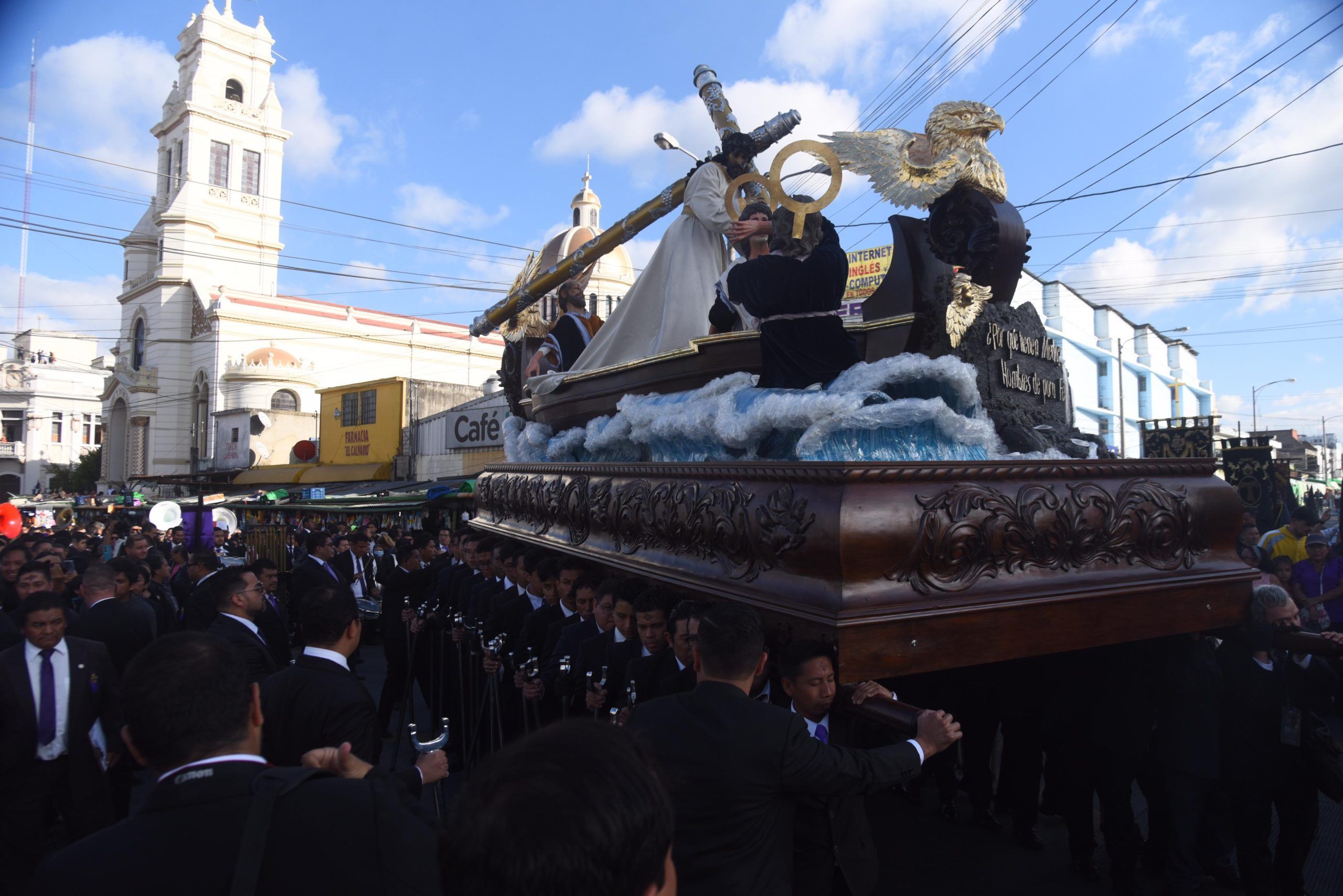 Cortejo procesional de Jesús Nazareno de la Justicia recorre el Centro Histórico