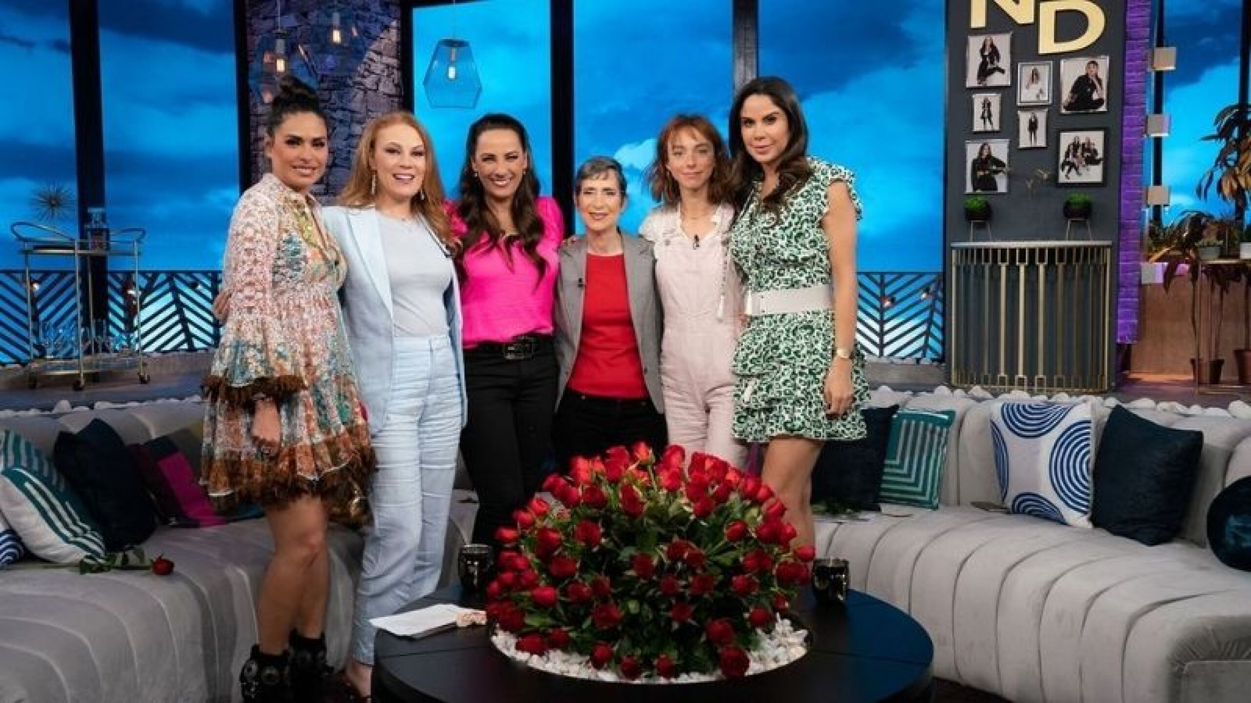 Elenco de Netas Divinas mayo 2023 foto de redes sociales