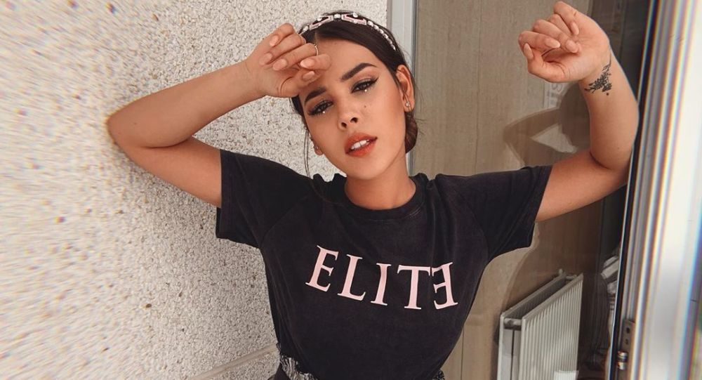 Danna Paola preocupa a sus fans al aparecer con mascarilla de oxígeno