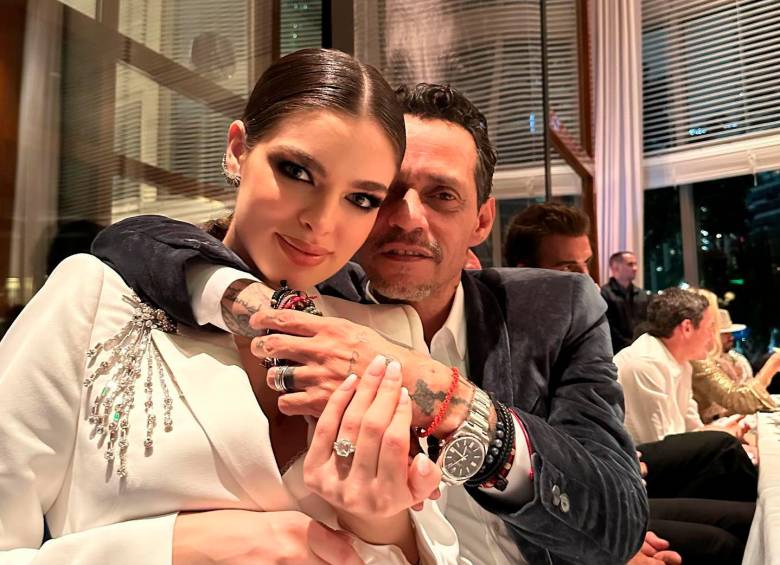 Marc Anthony y Nadia Ferreira muestran oficialmente el rostro de su hijo