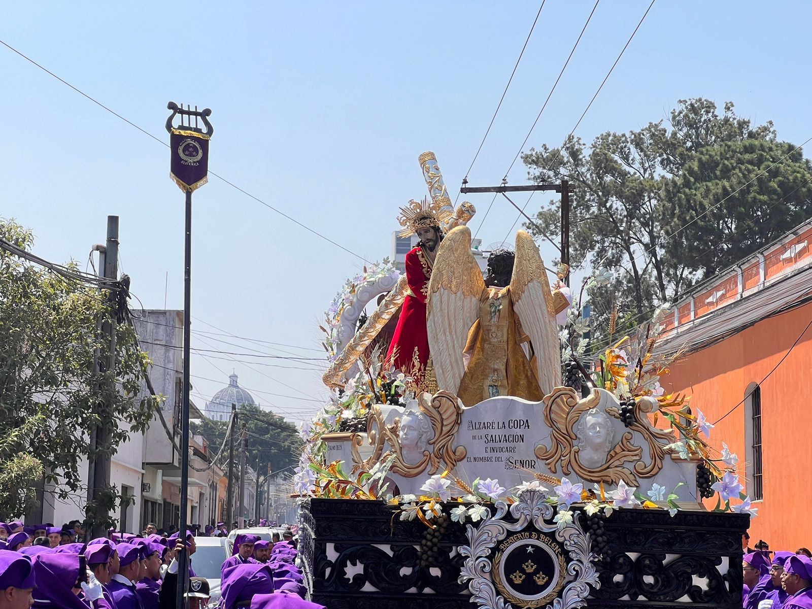 Martes Santo: Jesús Nazareno de la Indulgencia hace su recorrido