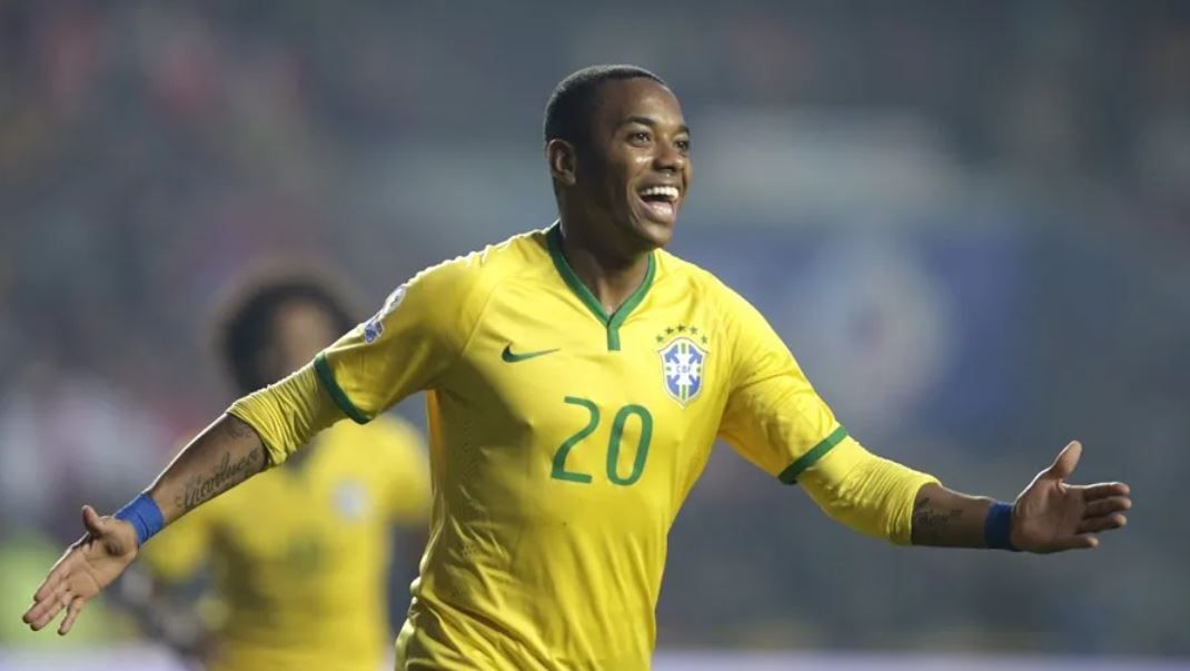 Robinho deberá cumplir su condena en Brasil