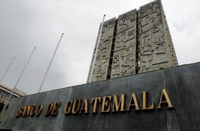 Calificadora mejora evaluación de Guatemala