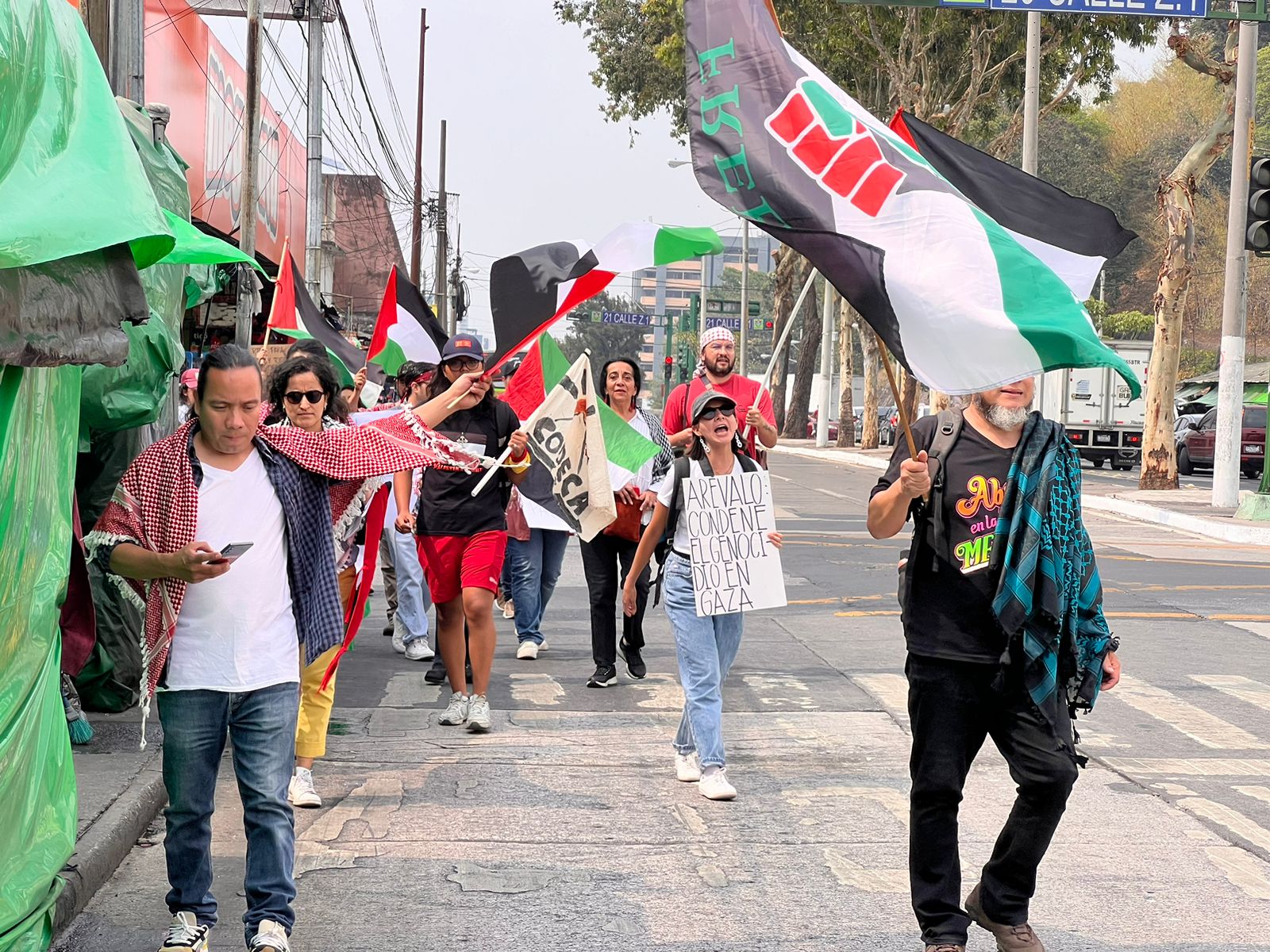 Fotos. Marchan por la zona 1 en favor de los pueblos oprimidos