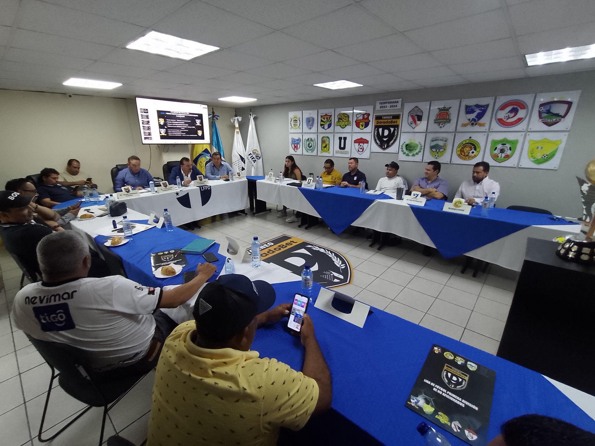 ¡Polémica! Esto pasó en reunión de la Primera División