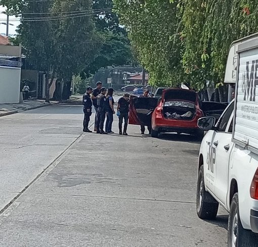 Cierran calle en zona 10 por tiroteo que dejó un herido de gravedad