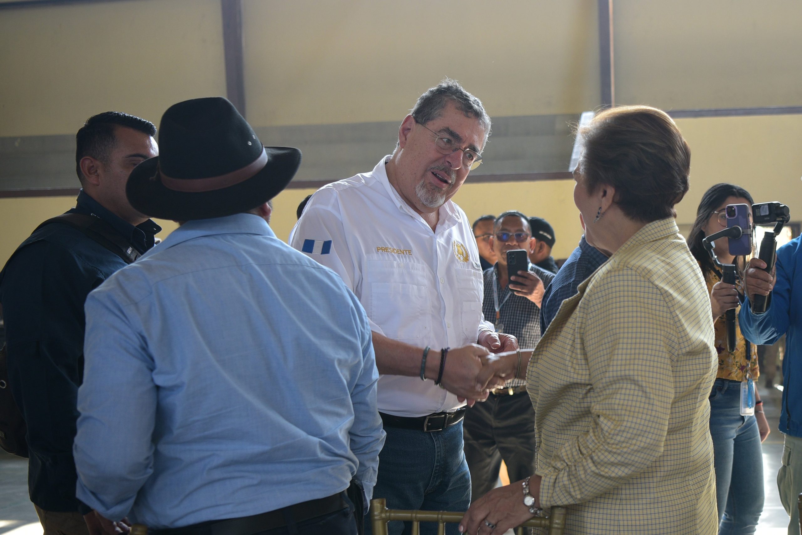 Bernardo Arévalo se pronuncia por situación del exdiputado José Ubico