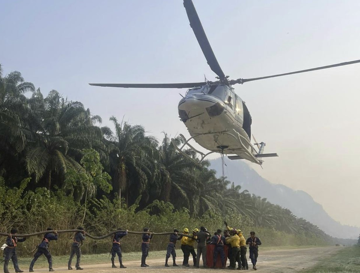 Guatemala se enfrenta a «una situación complicada» con 75 incendios activos en el país