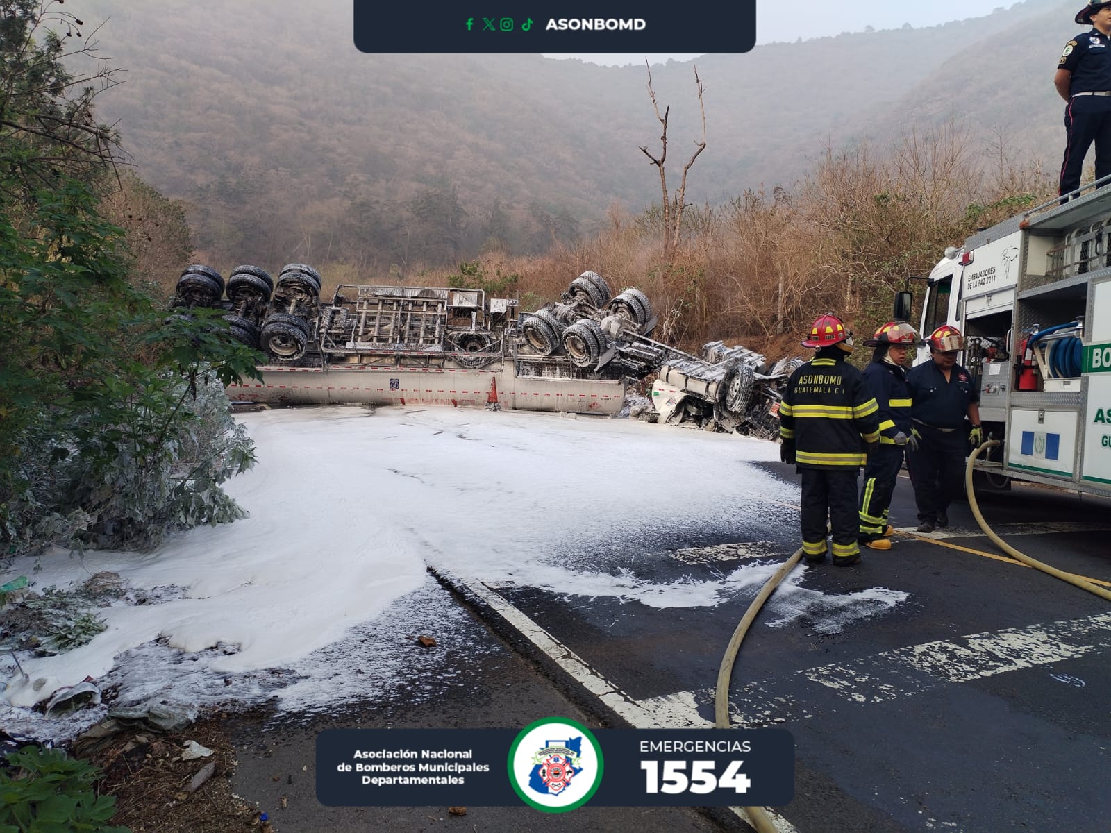 Paso cerrado en RN-14 tras volcar camión con combustible