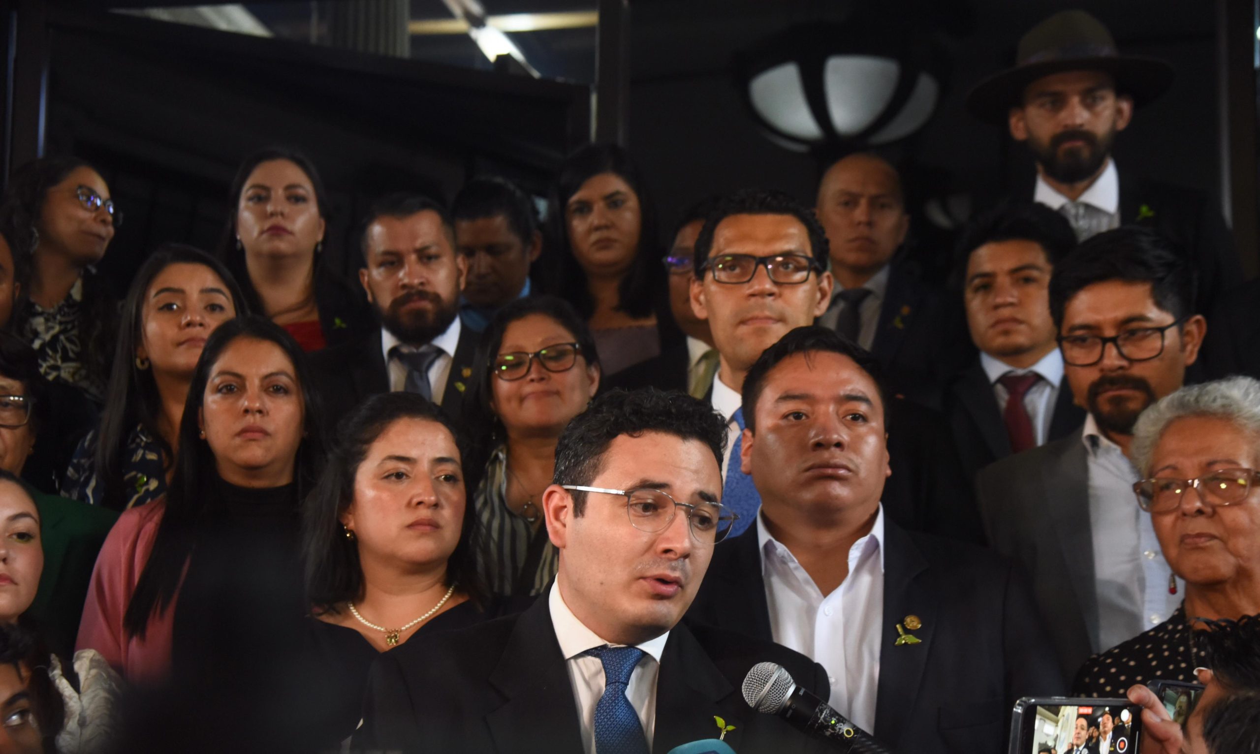 Exponen supuestas amenazas a diputados para no acudir a sesión