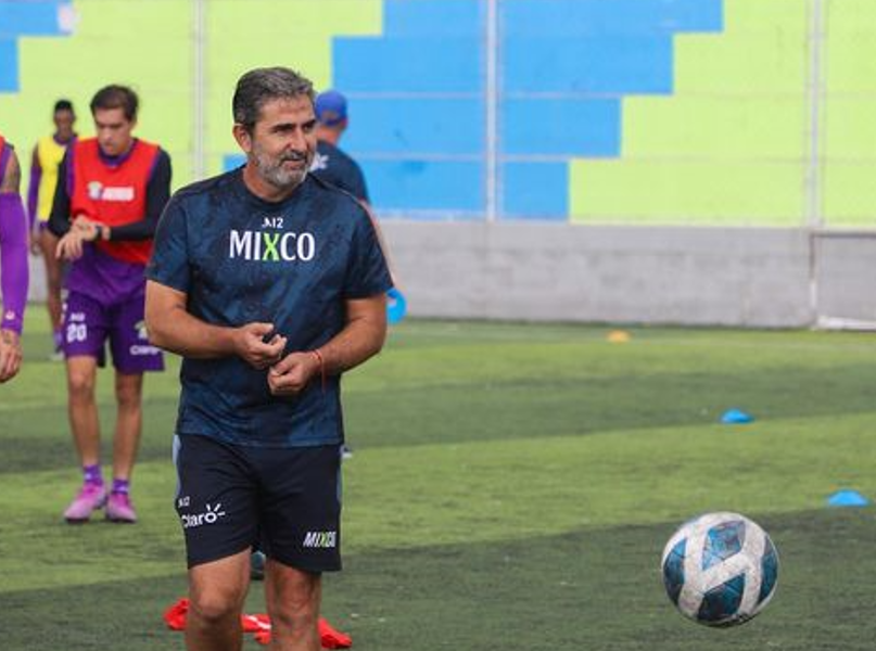 Deportivo Mixco da continuidad a Fabricio Benítez