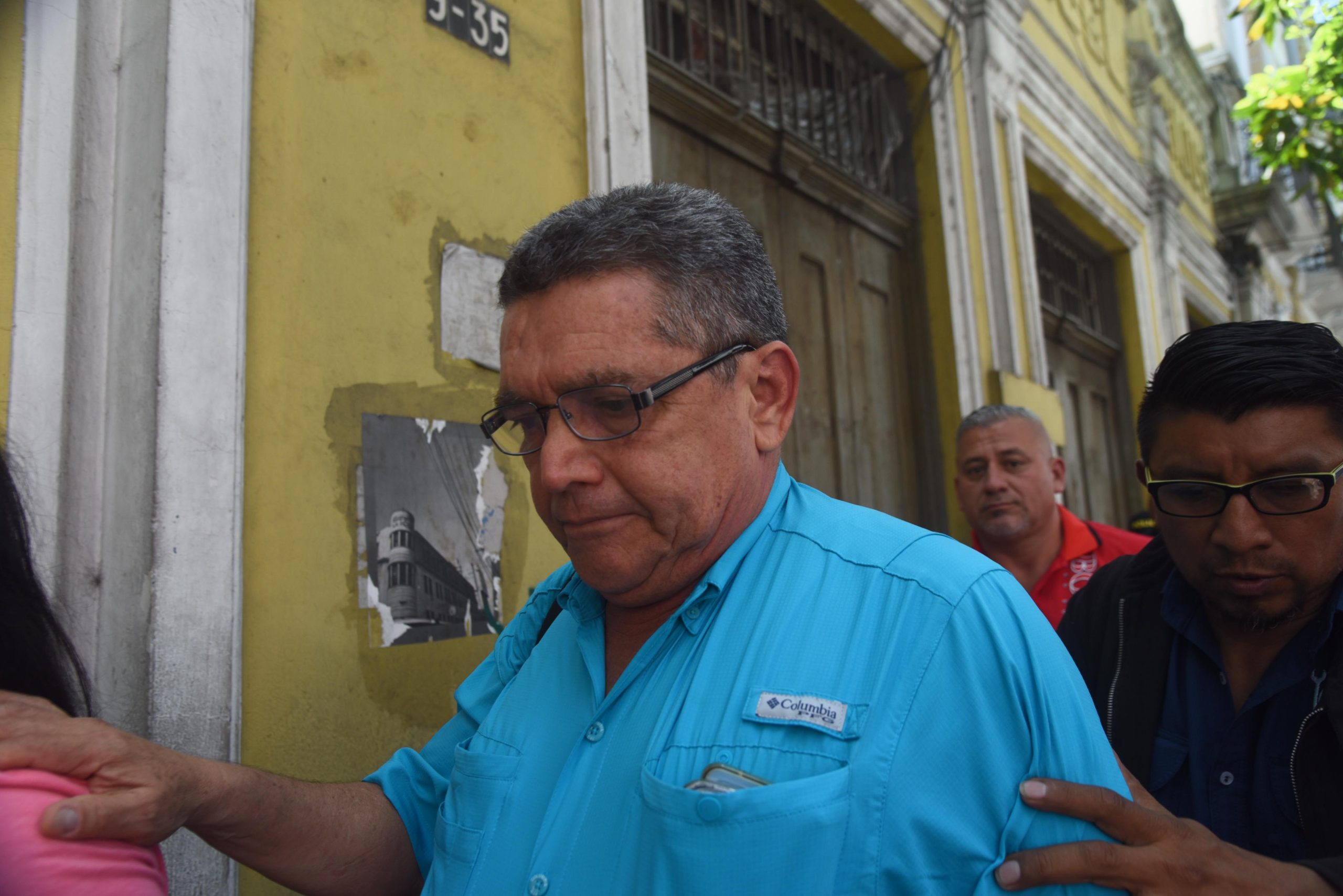 Líder magisterial Joviel Acevedo denuncia intimidaciones tras protesta