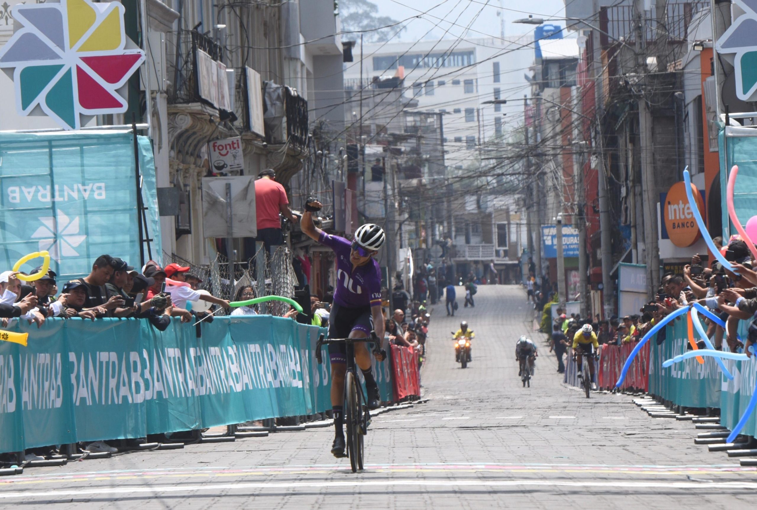 Vuelta Bantrab: Rodrigo Contreras gana la tercera etapa