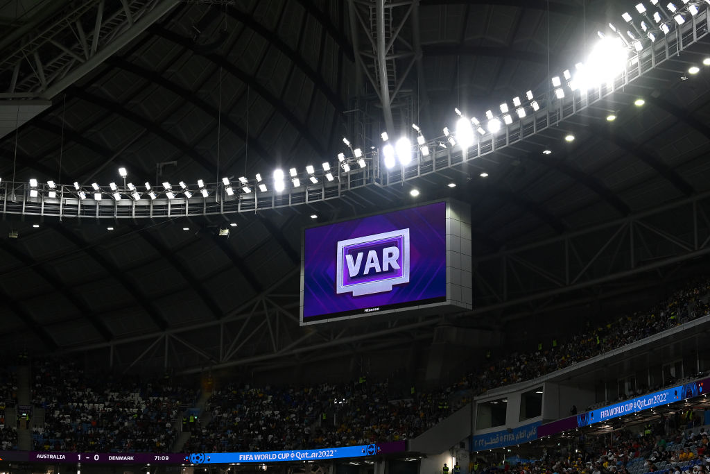 Premier League analiza eliminar el VAR de su liga