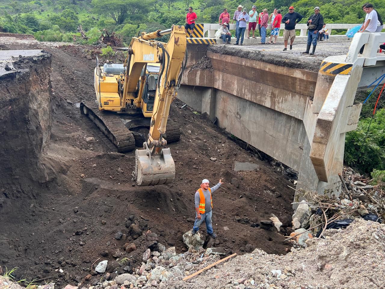 Inician tareas de limpieza en Puente El Colorado, Jutiapa