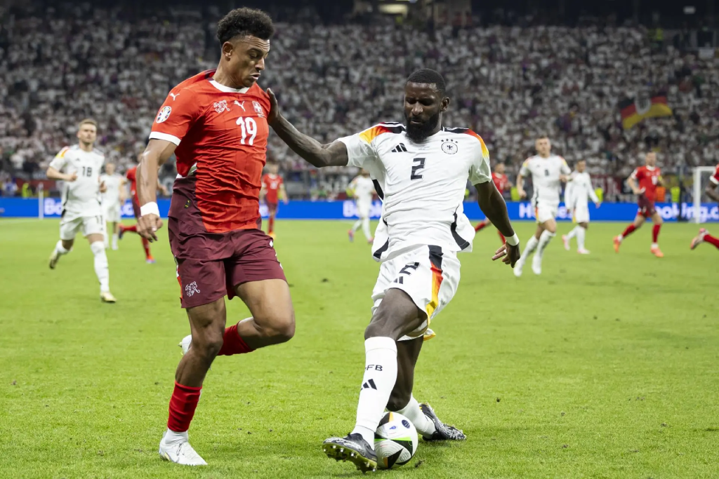 Antonio Rüdiger se podría perder los octavos de final de la Eurocopa