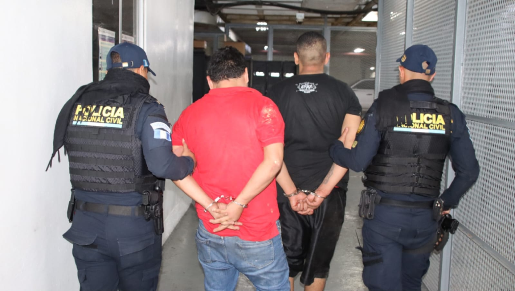 Dos detenidos en seguimiento a video sobre asaltos en zona 1