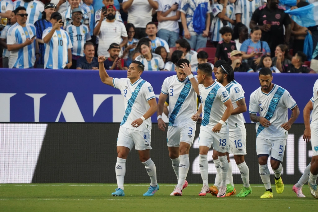 Guatemala asciende puestos en el ranquin FIFA