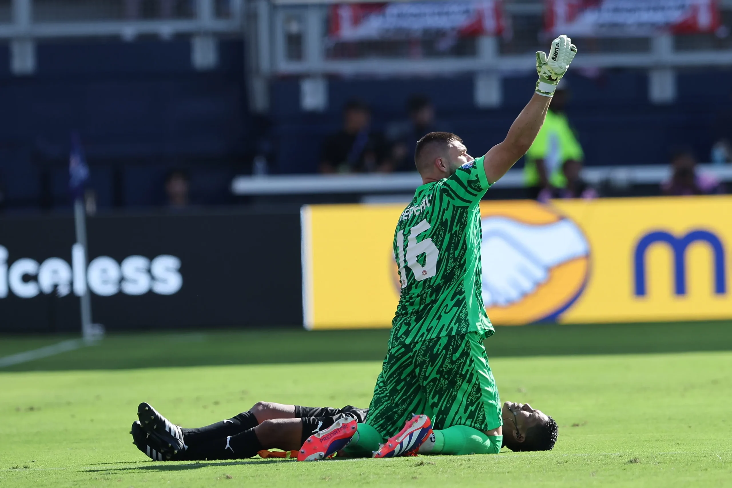 Humberto Panjoj está bien y Mario Escobar va al México-Ecuador