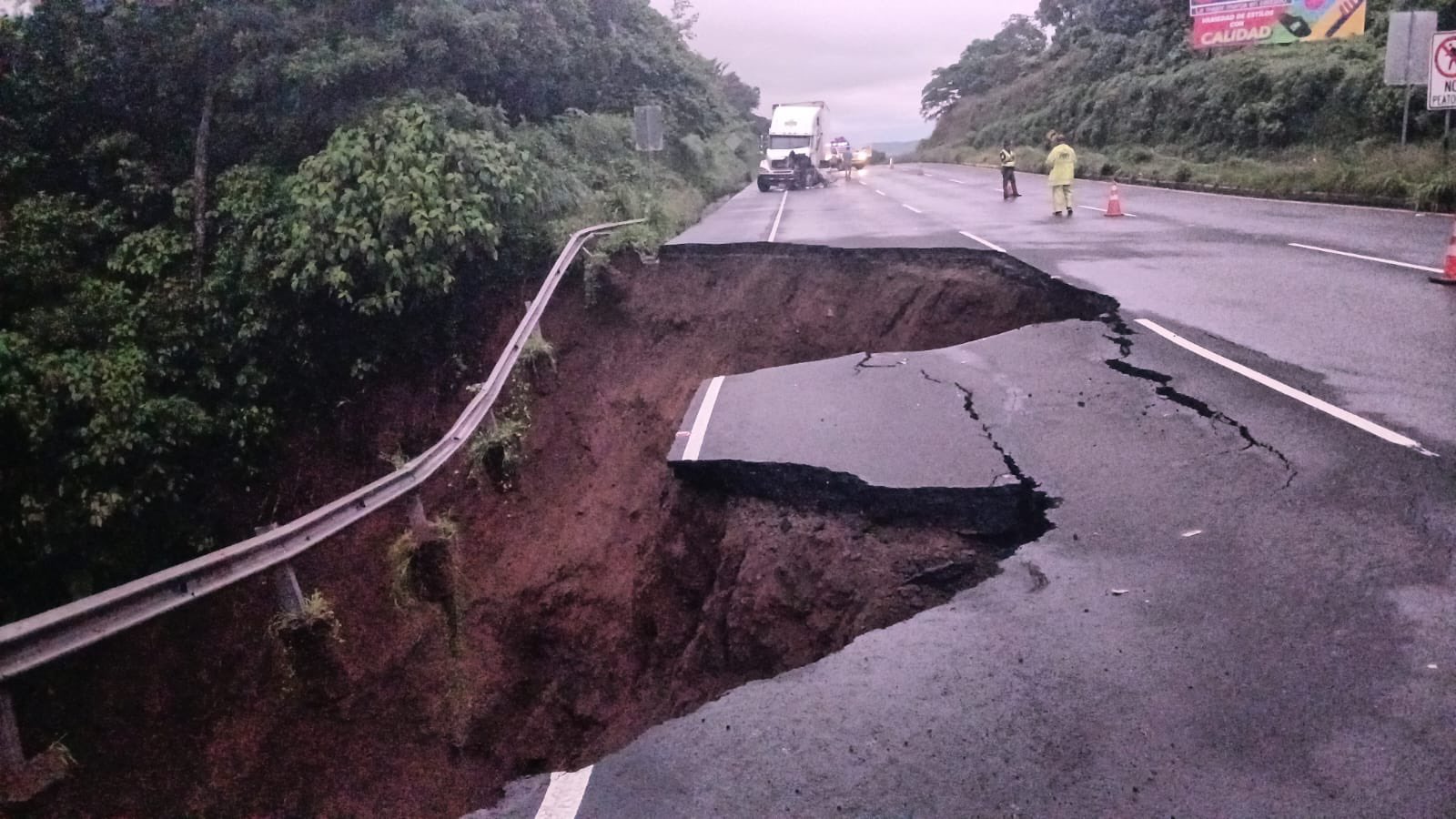 Se registra hundimiento en ruta al Pacífico