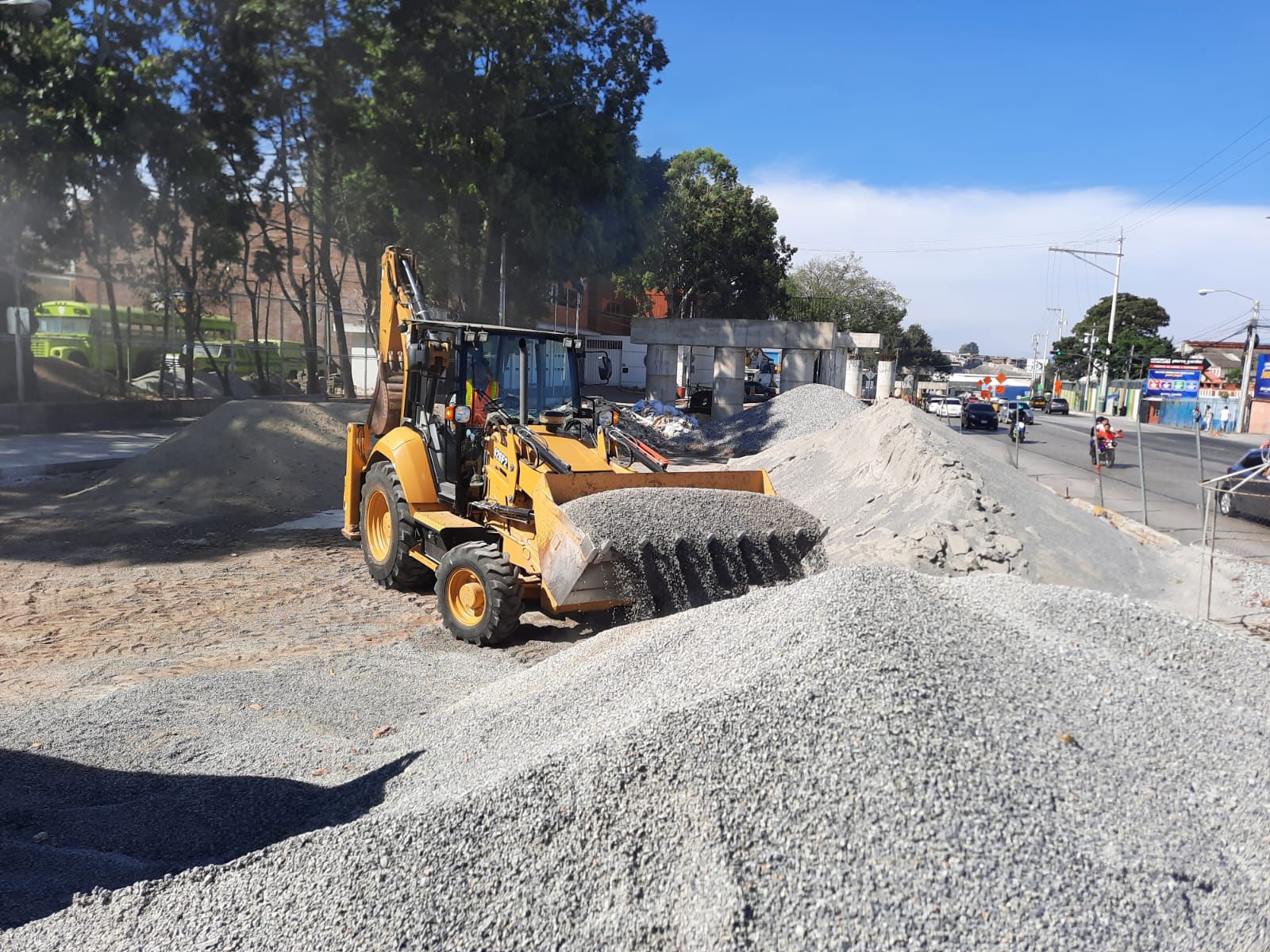 Se reanudan los trabajos en paso a desnivel de la avenida Petapa