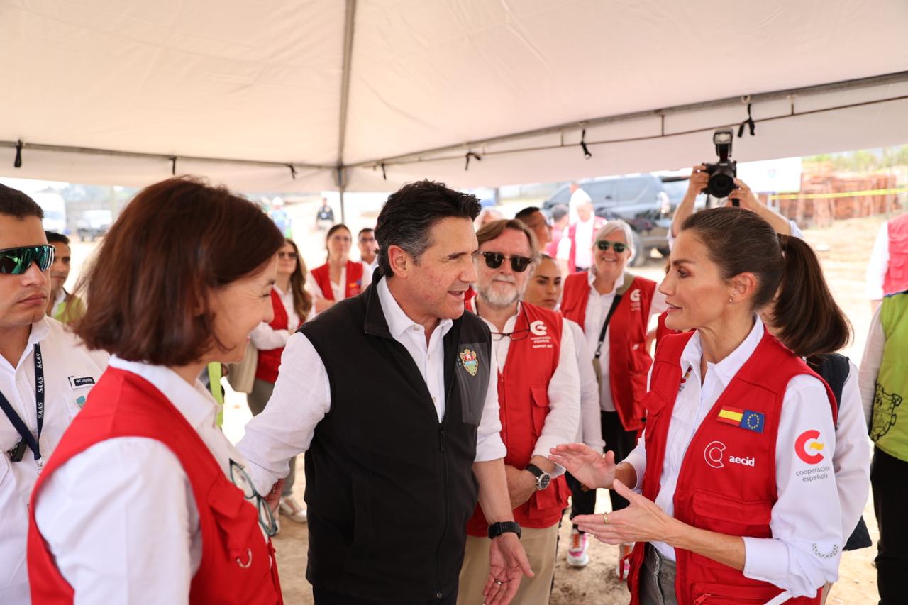 Guatemala muestra a la reina Letizia su escuela taller de jóvenes