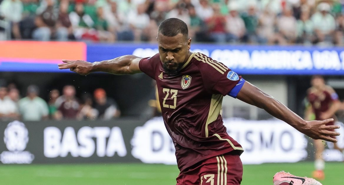 Salomón Rondón agranda su leyenda en Selección de Venezuela