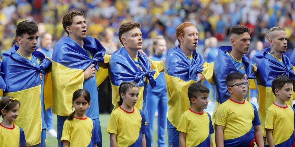 Futbolistas ucranianos vivieron emotivo momento al saltar al campo en la Eurocopa