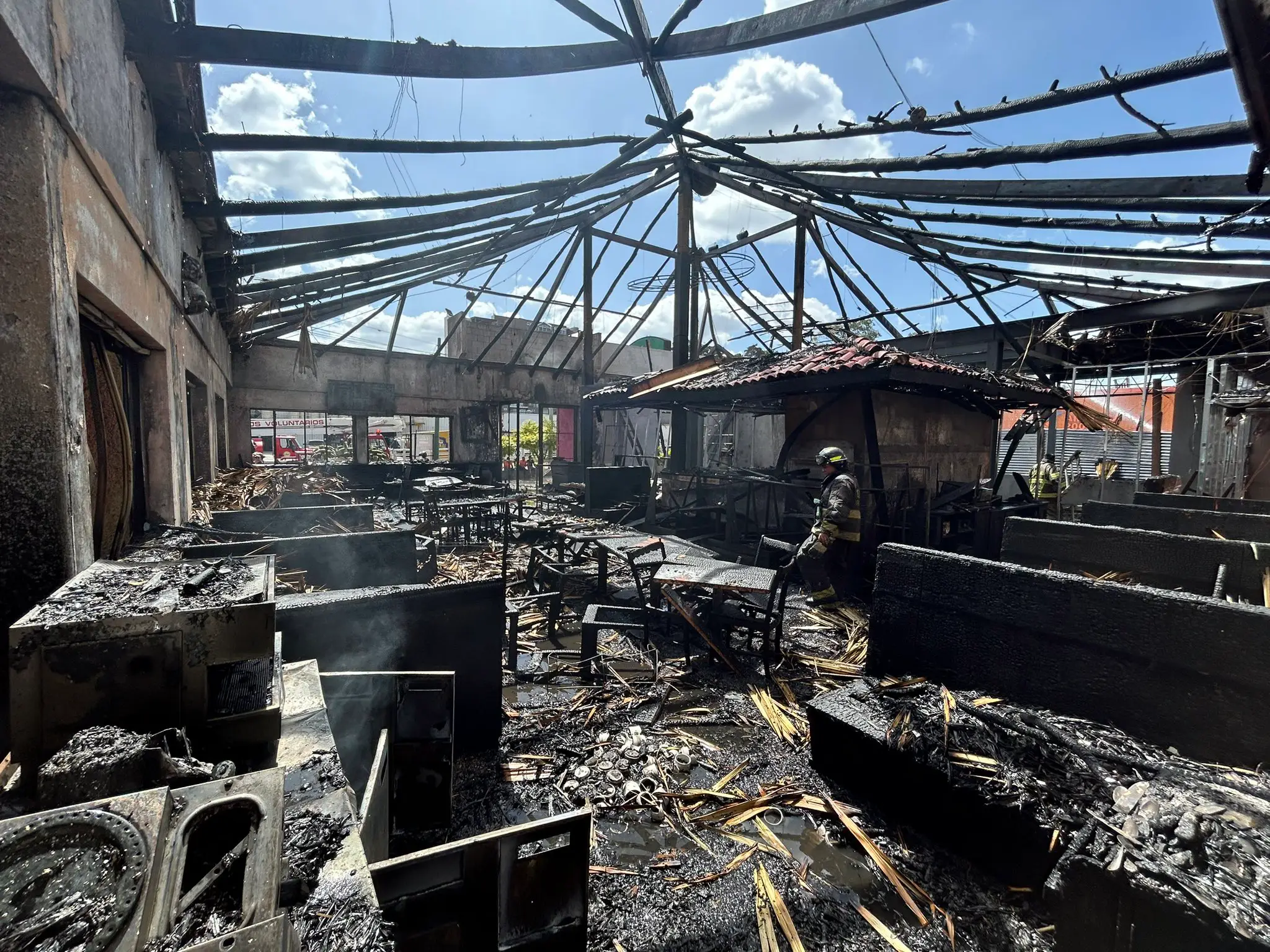 Los Cebollines se pronuncia por incendio en restaurante de avenida Petapa, zona 12