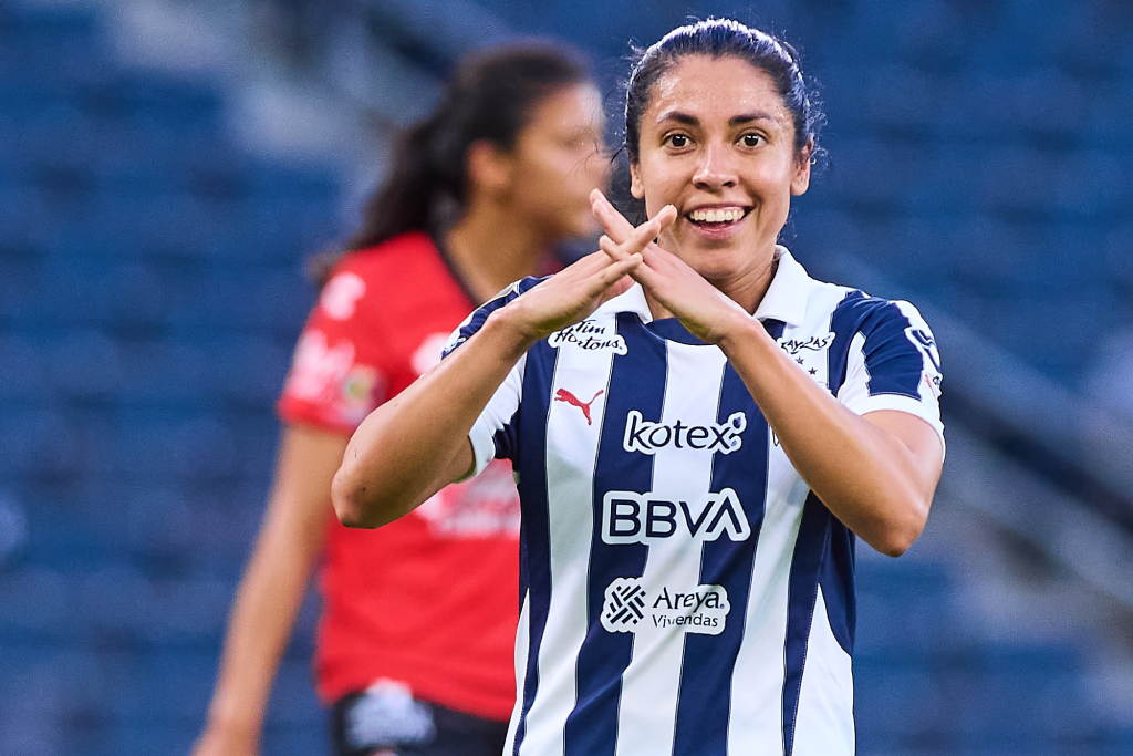 Doblete de Ana Lucía Martínez en el triunfo de Monterrey ante Atlas