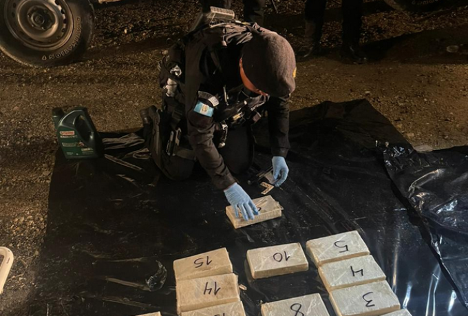 Decomisan cocaína valorada en Q1.7 millones en Izabal