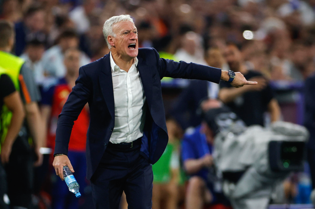 Confirman la continuidad de Deschamps como técnico de Francia