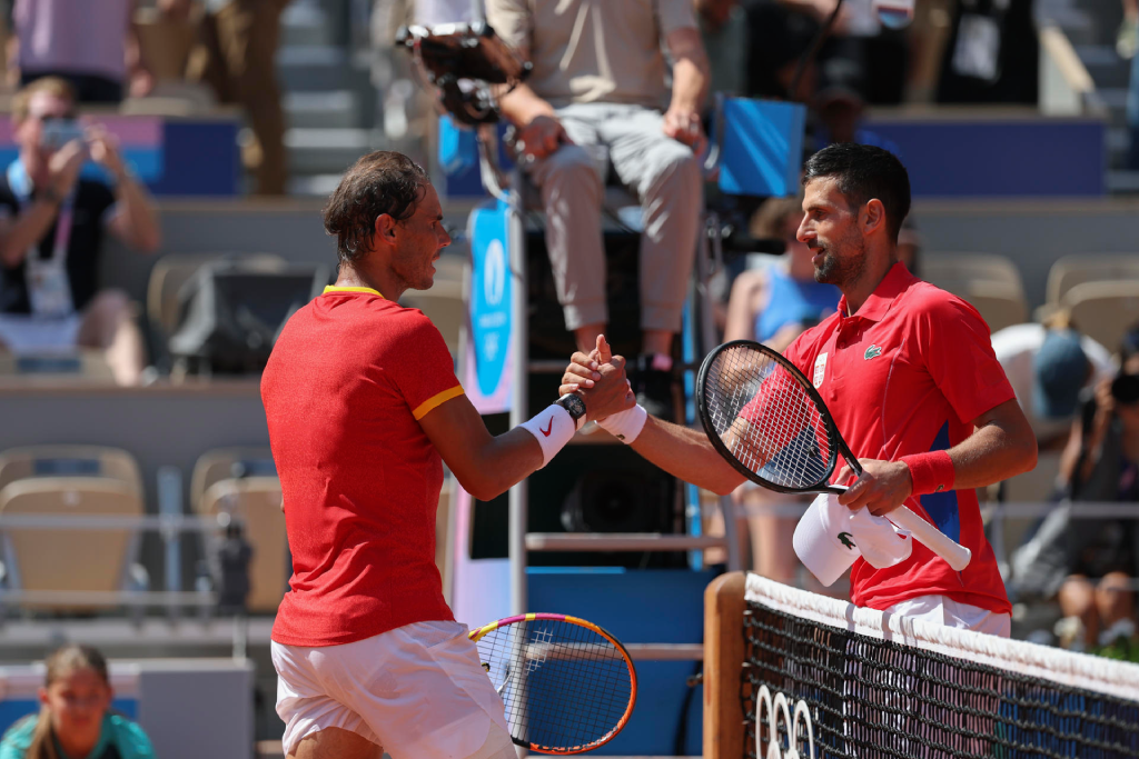 Djokovic deja en el camino a Rafa Nadal en París 2024