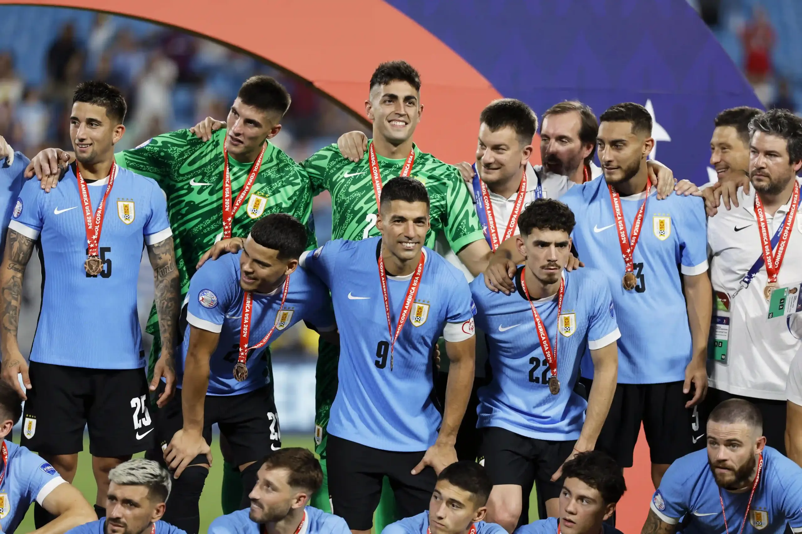 Uruguay se rinde ante Luis Suárez en su despedida de Copa América