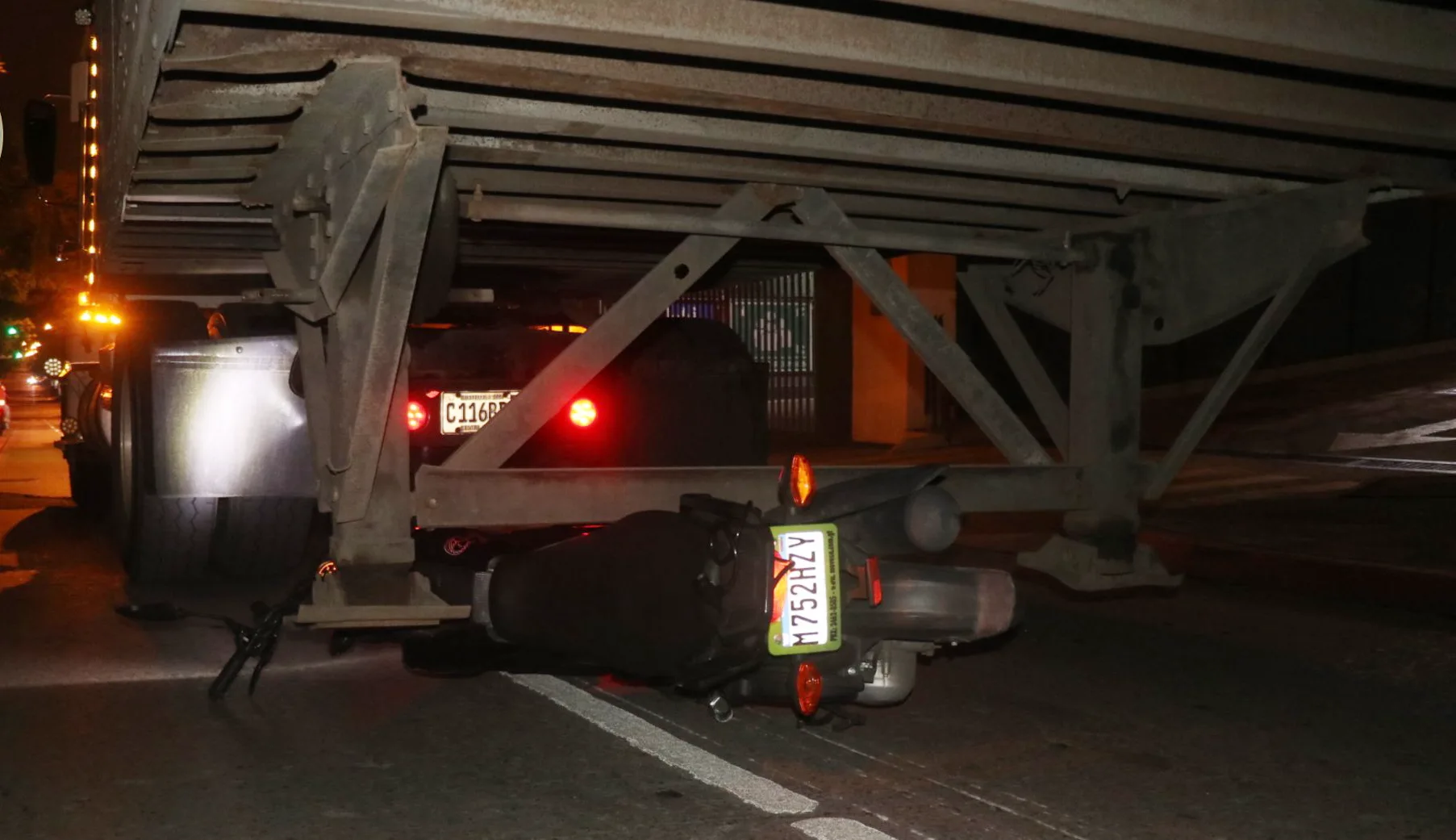 Motociclista muere atropellada en zona 9