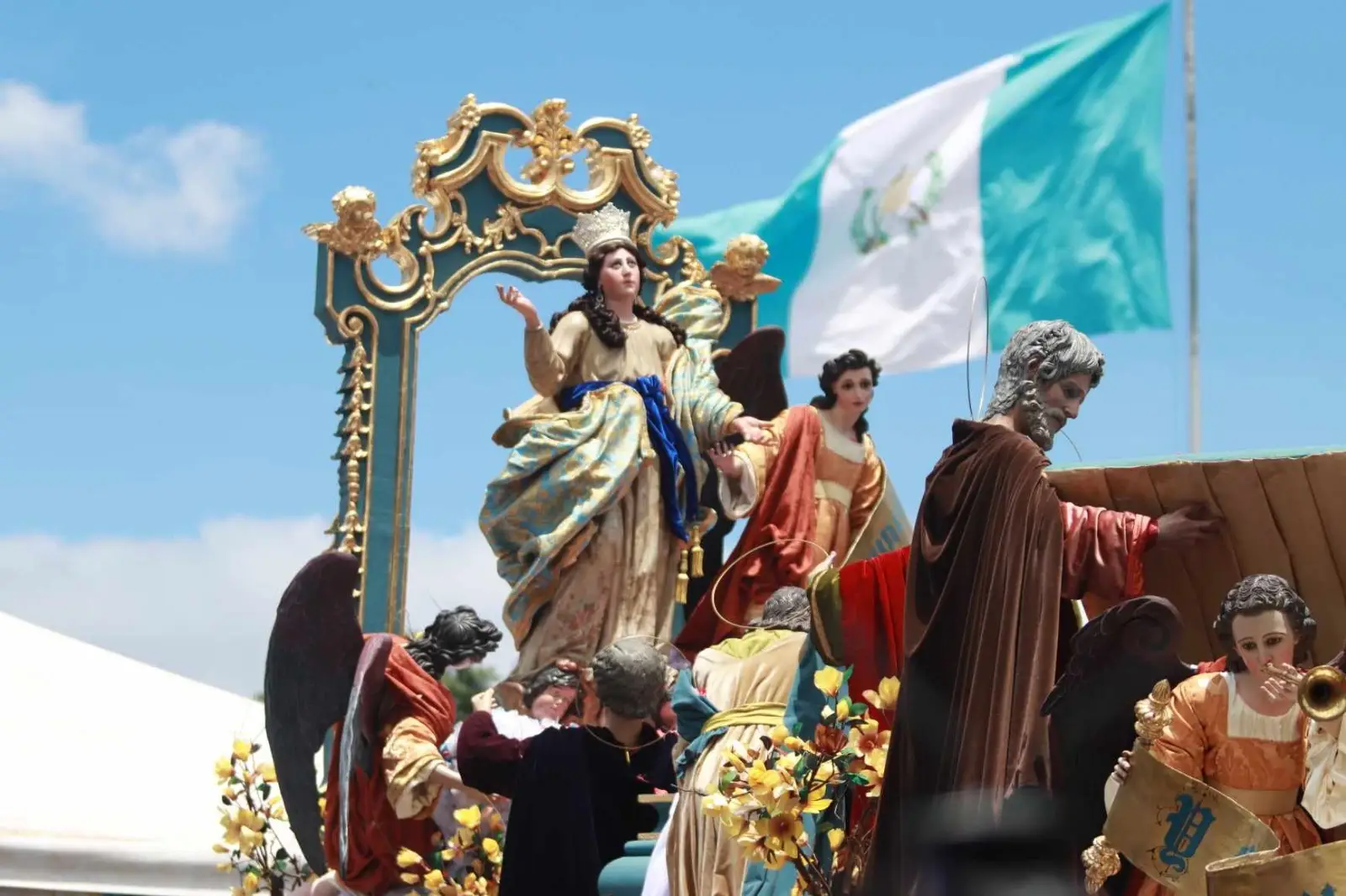 Procesión de la Virgen de la Asunción recorre las calles del Centro Histórico