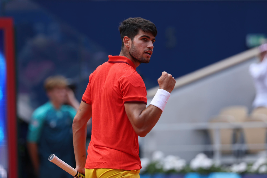 España asegura medalla en tenis con Carlos Alcaraz