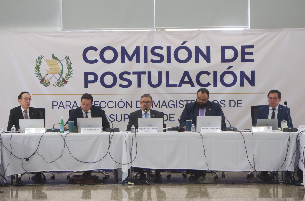 Postuladora para elección de magistrados de CSJ designa a secretarios